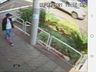 VÍDEO: Homem furta celular em revenda enquanto funcionária atendia cliente