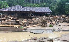 Chuva provoca sete mortes e deixa desaparecidos em Santa Catarina