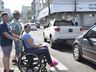 Cadeirantes promovem evento de conscientização no calçadão de SMO