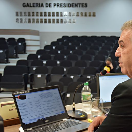 Por maioria, Câmara rejeita projeto que instituía Programa Medicamento em Casa