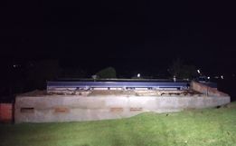 Chuvas fortes causam queda de árvore e destelhamento no Oeste