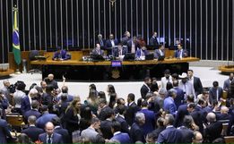 Câmara aprova urgência a projeto que cria 18 vagas deputados federais