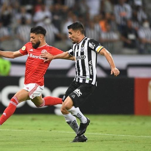 Inter perde para o Atlético-MG e desperdiça chance de ingressar no G-6