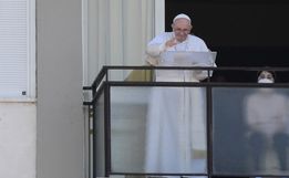 Papa celebra missa do hospital após cirurgia e agradece a fiéis