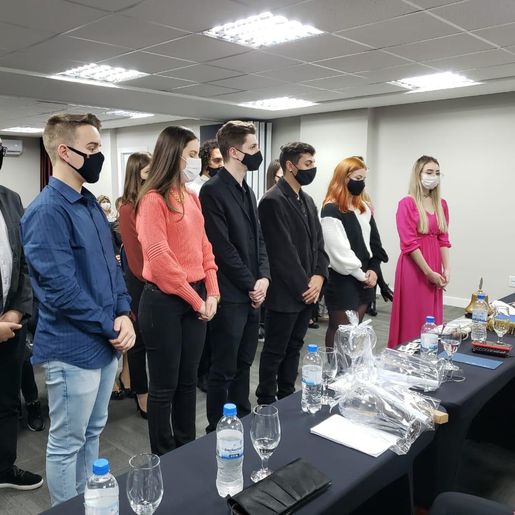 Leo Clube São Miguel do Oeste Universidade empossa nova diretoria