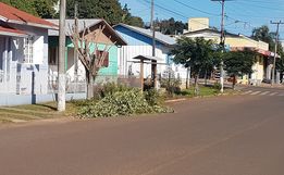 Setor de Urbanismo realizou mais uma etapa de limpeza na cidade