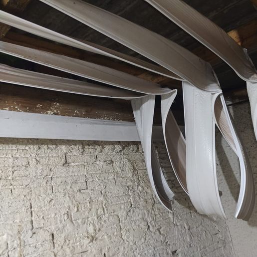 Curto-circuito em ventilador provoca princípio de incêndio em residência