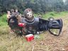 Duas pessoas ficam feridas em saída de pista em São José do Cedro