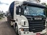 VÍDEO: Caminhão derruba dois postes no centro de São Miguel do Oeste