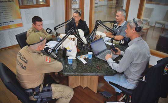OUÇA: Peperi Debates discute causas e soluções para os problemas no trânsito