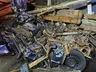 5 morrem após toras de eucalipto caírem de caminhão sobre carros