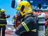Fotos; Incêndio consome camionete em garagem de edifício em SMOeste