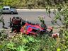 Tombamento de carreta deixa dois feridos na BR-282; vídeo