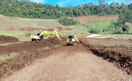 Tunápolis intensifica obras e amplia parque de máquinas para melhorar estradas