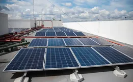 Aprovado projeto que prevê energia solar para famílias de baixa renda