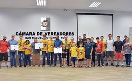 Câmara presta homenagem a destaques da Fórmula Truck, futebol americano e kickboxing