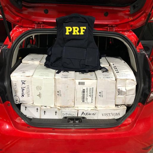 PRF apreende 80 caixas de vinho contrabandeados em Guaraciaba