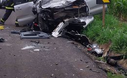 Camionete com placas de SMOeste se envolve em grave acidente na BR-282 em Pinhalzinho 