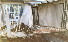 VÍDEO: Condutor colide carro em garagem e foge do local em SMO