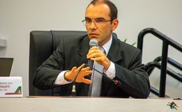 Na Câmara, promotor fala sobre parcelamento do solo e alerta sobre possível incompatibilidade de lei