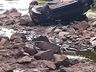 Carro cai de ponte no interior de Mondaí 