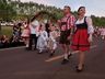 Desfile histórico abre a Oktoberfest em linha Presidente Becker
