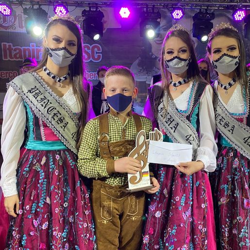 Festival da Canção Alemã integra 42ª Oktoberfest