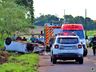 Colisão na SC-496 deixa dois veículos capotados e uma mulher ferida