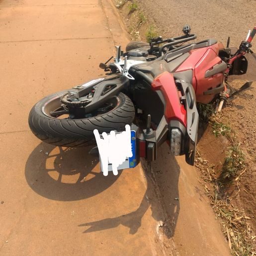 Acidente na SC 163 deixa motociclista e caroneira feridos em Itapiranga