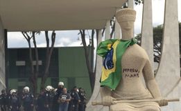 Moraes concede prisão domiciliar a mulher que pichou estátua no STF