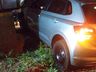 Veículo invade quarto de residência e deixa uma pessoa ferida em SJCedro