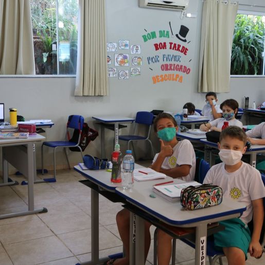 Escolas da rede municipal recebem investimentos em tecnologia com novos computadores