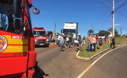 Colisão entre carro e caminhão deixa idoso ferido na BR 163