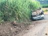 VÍDEO: Embriagado, rapaz perde controle e capota veículo em SMO
