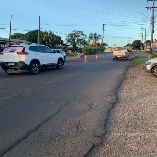 Colisão traseira deixa trânsito lento na Avenida Willy Barth em SMOeste 