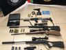 Polícia cumpre três mandados e prende duas pessoas