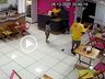 Ladrão que ‘foi salvo’ pela PM tomou até cadeirada durante assalto em SC; veja o vídeo