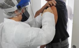 Em seis horas, Saúde aplica quase 1.500 doses de vacinas contra a gripe