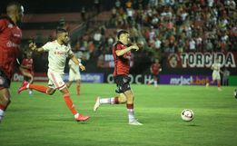 Inter vence o Brasil de Pelotas com gol de pênalti de Pedro Henrique