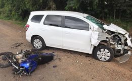 Colisão lateral deixa duas pessoas gravemente feridas na BR-163 em SMOeste