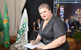 Mulher assume ACISLO depois de 40 anos de fundação