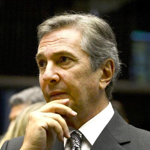 Após 30 anos, Collor pede perdão aos brasileiros por confisco da poupança