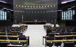 Governo deve fazer novos cortes no orçamento após derrubada do IOF, apontam especialistas 