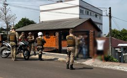 Adolescentes são apreendidos por furto após briga em frente a escola em SMOeste 