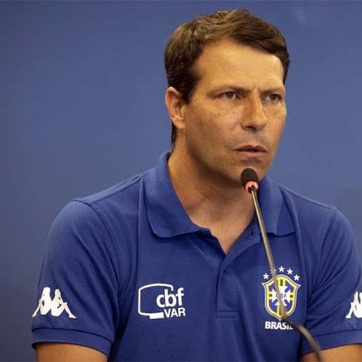 CBF demite Leonardo Gaciba do comando da Comissão de Arbitragem