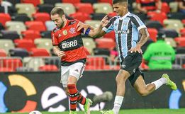 Grêmio volta a perder para o Flamengo e acumula mais uma eliminação no ano