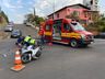 Motociclista se envolve em acidente com máquina de sinalização viária no centro de SMOeste