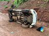 Saída de pista seguida de queda em ribanceira deixa condutor ferido SC-492
