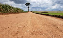 Secretaria de Obras de Tunápolis realiza manutenção de estradas no interior