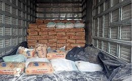 Caminhão é apreendido com 211 sacos de farinha da argentina